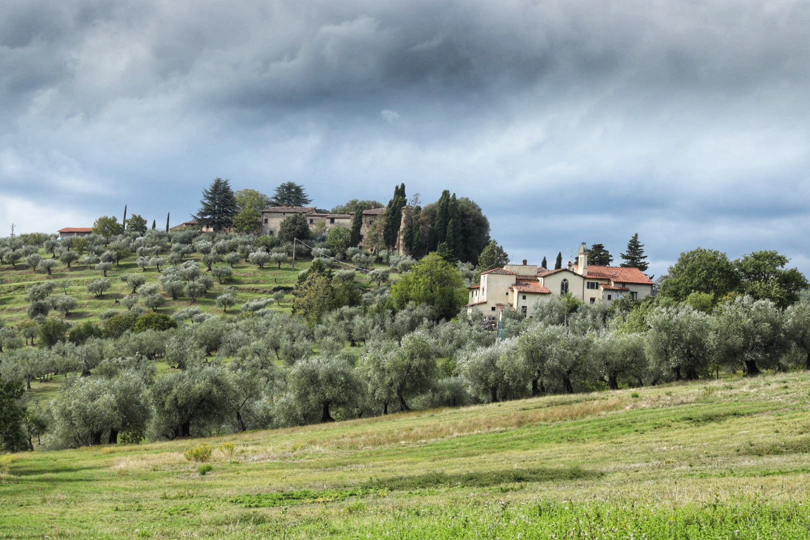 Hills and Agriturismo near Pagiano, Tuscany, Italy